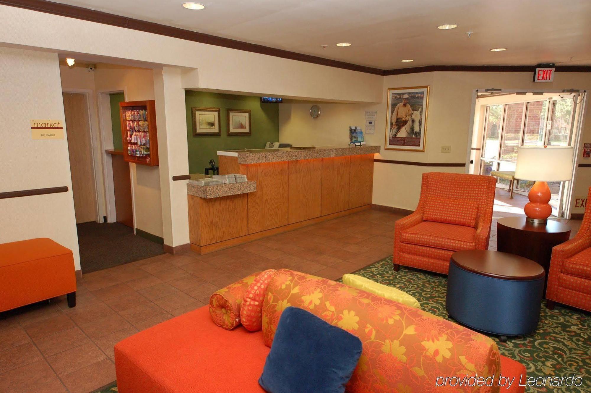 Comfort Inn & Suites North Dallas-Addison Interior photo